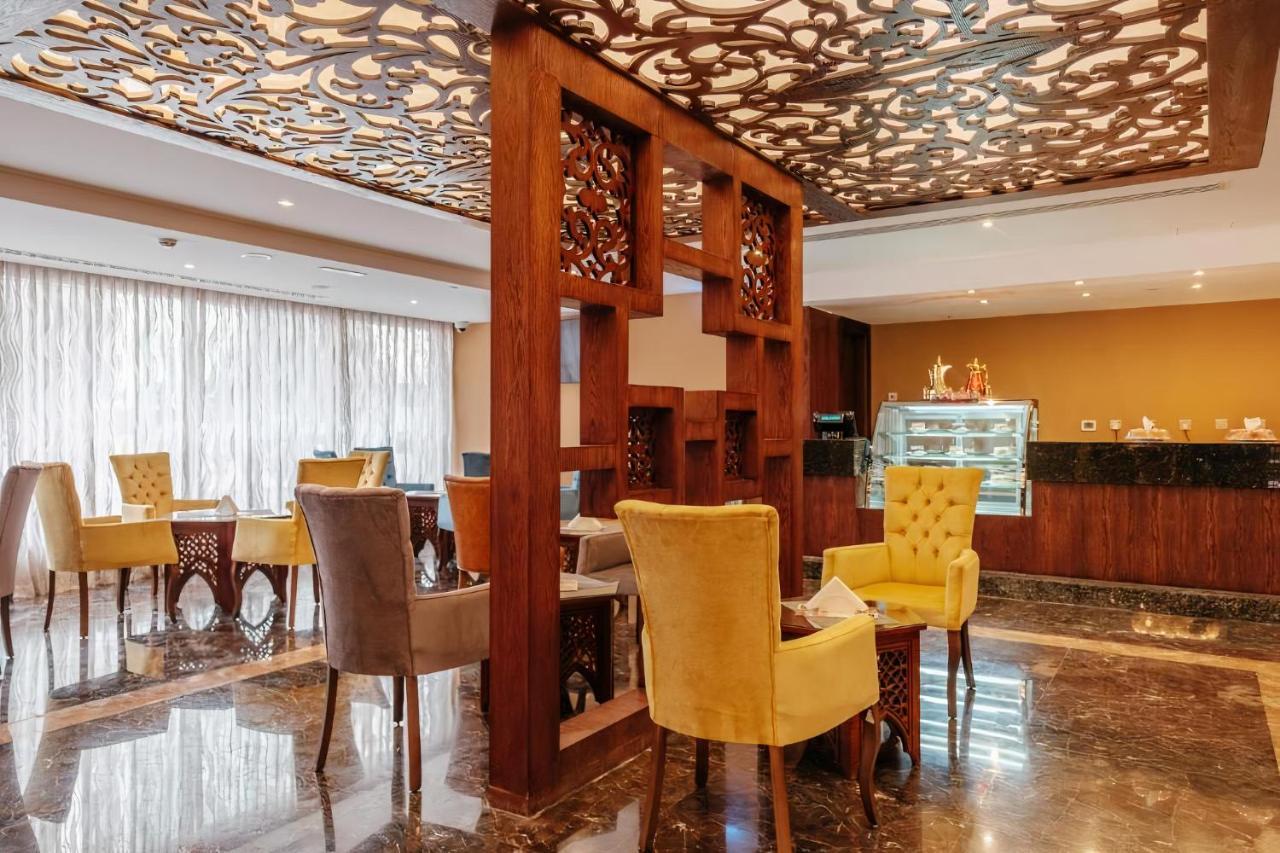 Crystal Plaza Al Majaz فندق الشارقة